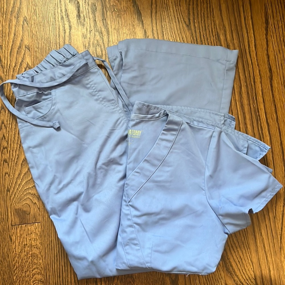 Grey’s Anatomy scrubs: XXSP bottoms, XS top